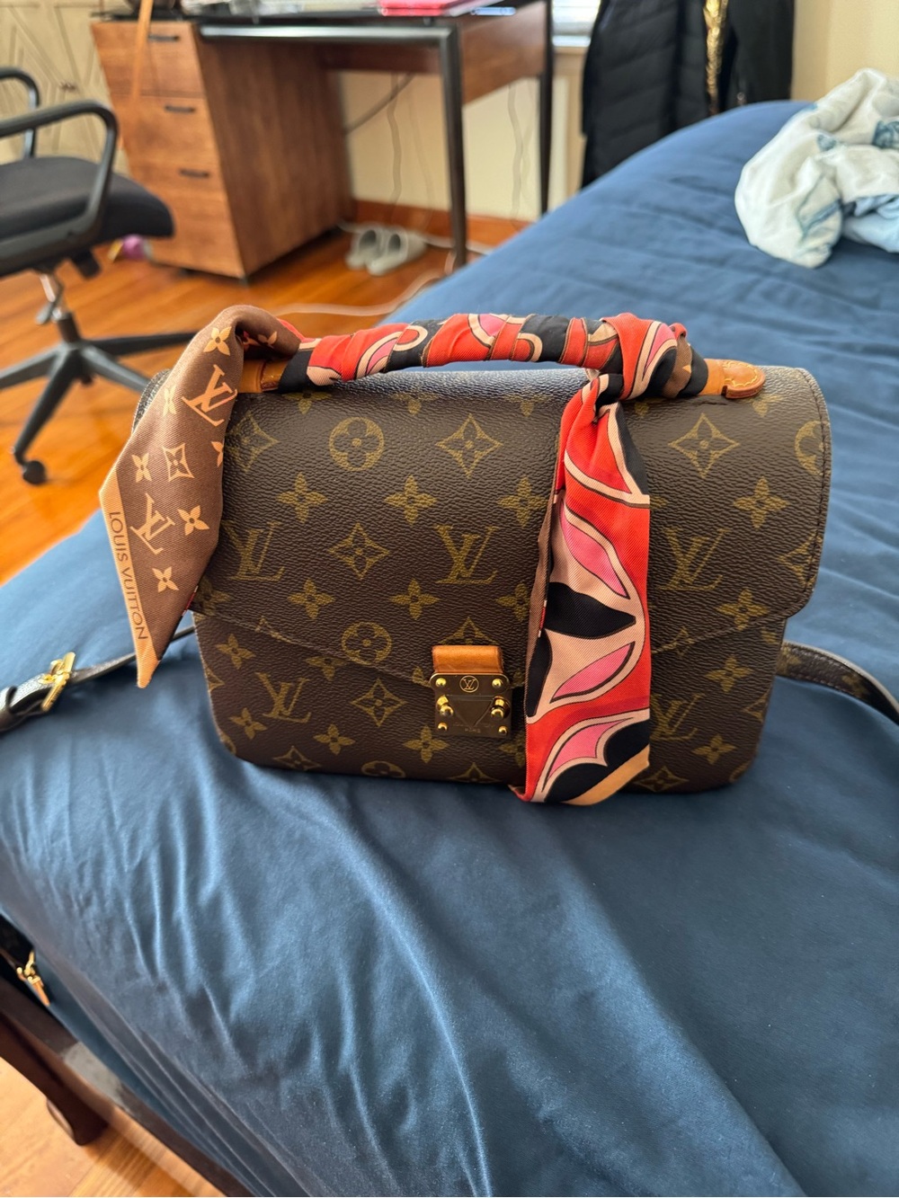 Louis Vuitton Pochette Métis